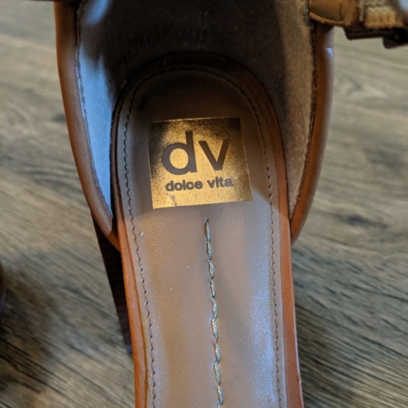 DOLCE VITA Maryann Anklestrap Block Heel Size 9.5 - Picture 8 of 8